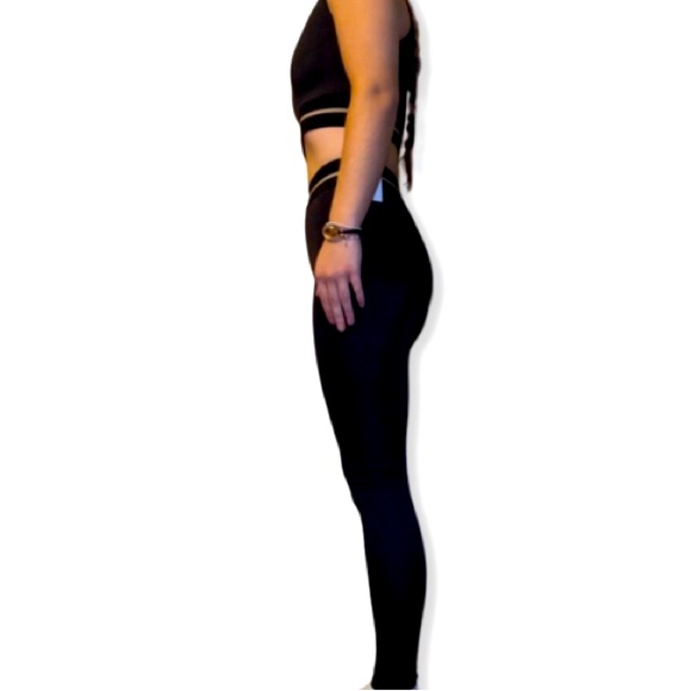 Venice Bra + Runyon Cyn Legging Tan lines